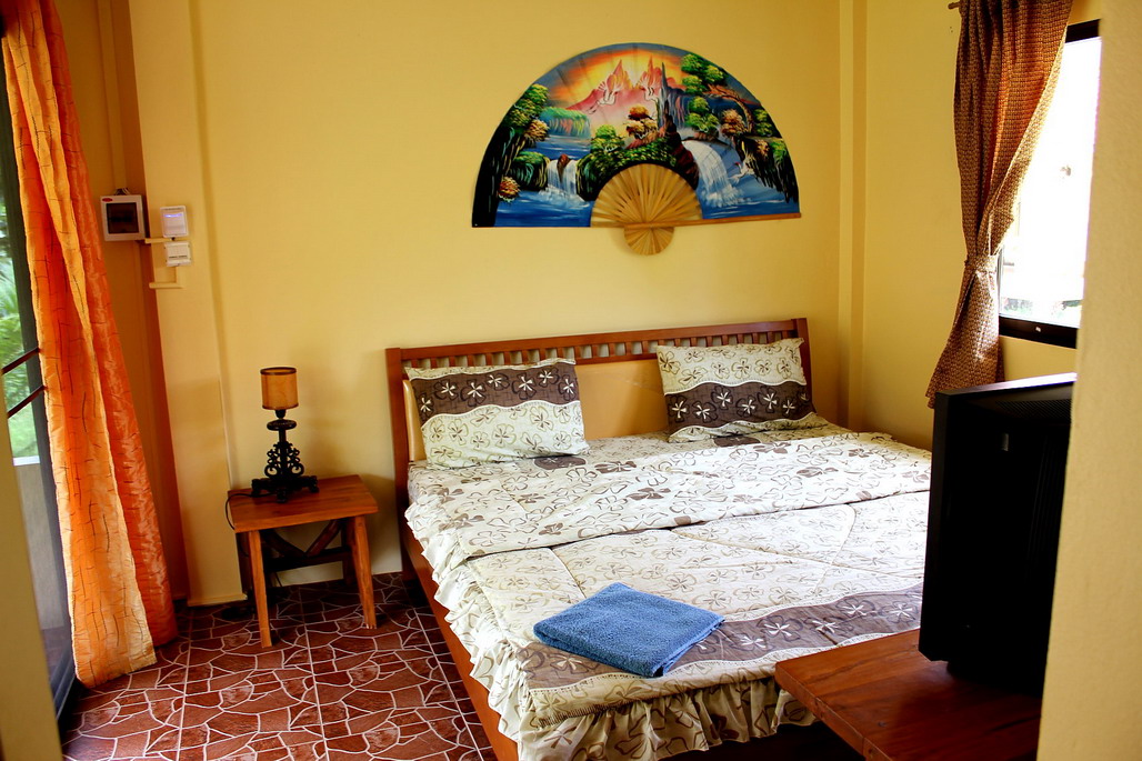 superior bungalow buffalo bay club phayam island