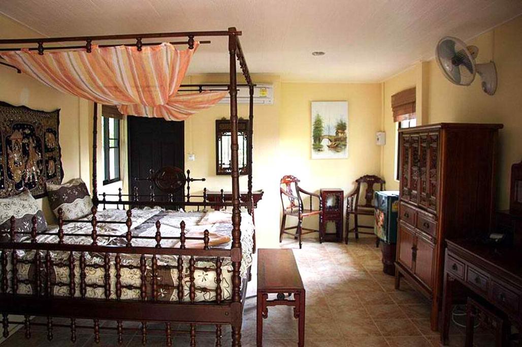 honeymoon bungalow buffalo bay club koh phayam